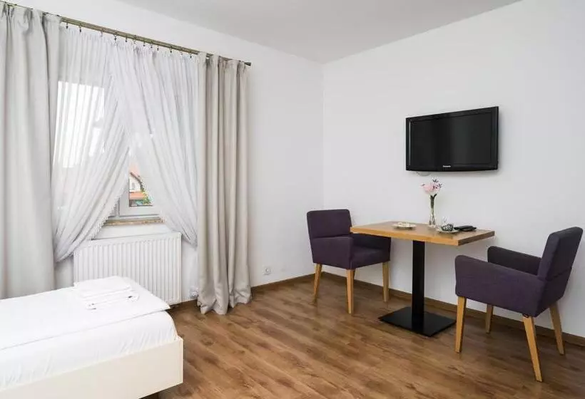 Hotelli Zajazd Gielarek