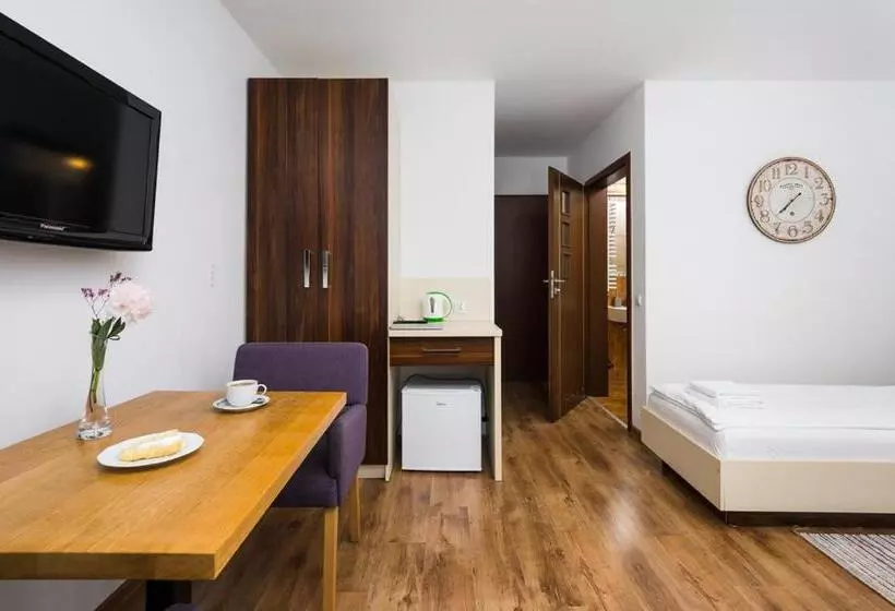 Hotelli Zajazd Gielarek