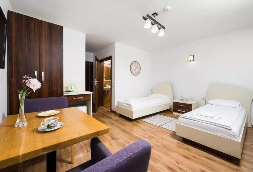 Hotelli Zajazd Gielarek