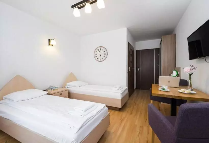 Hotelli Zajazd Gielarek