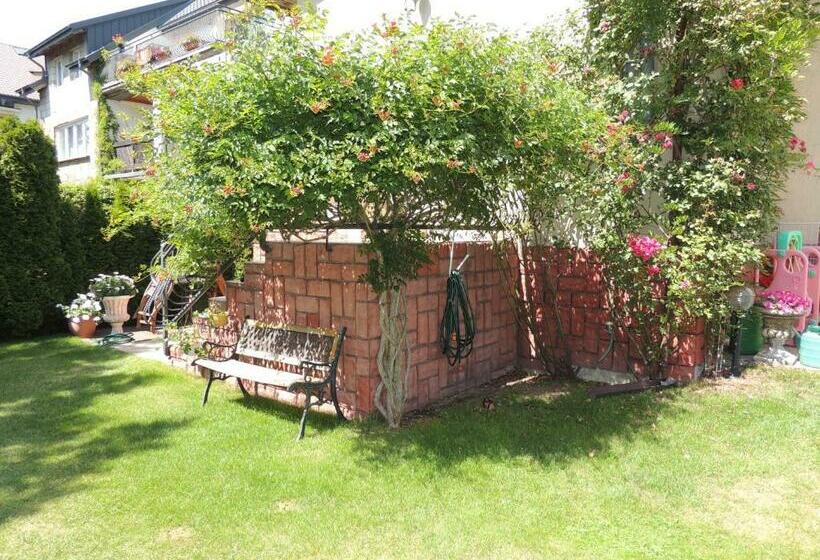 پانسیون Willa Marzanna