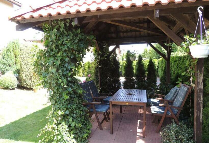 پانسیون Willa Marzanna