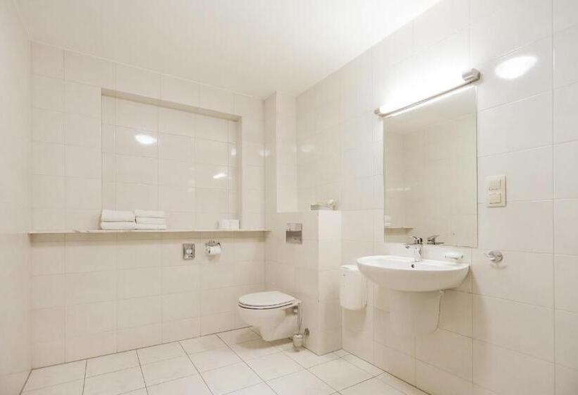 Poznań West Hotel Airport