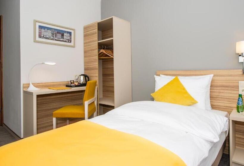 Poznań West Hotel Airport