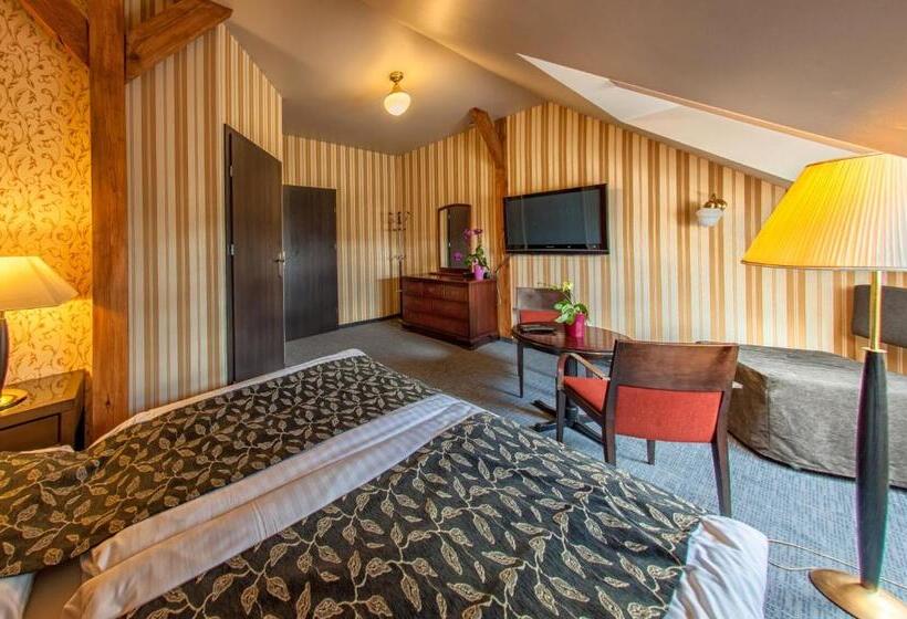 הוסטל Arkadia Gościniec Klima,parking,ogród