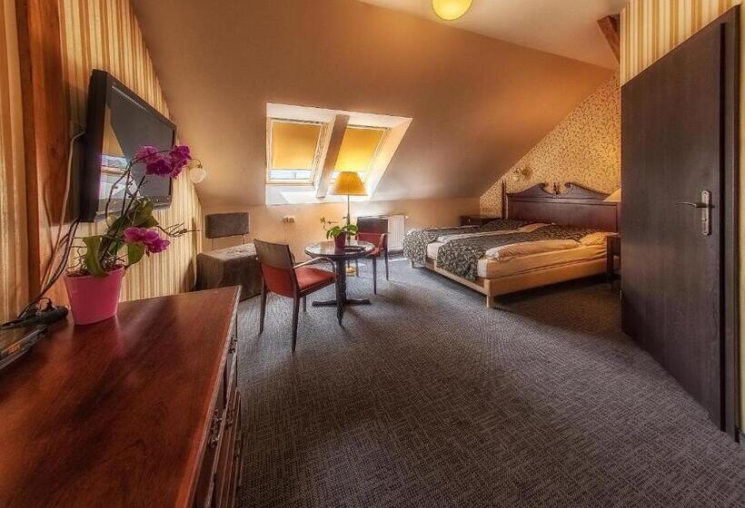 Общежитие Arkadia Gościniec Klima,parking,ogród