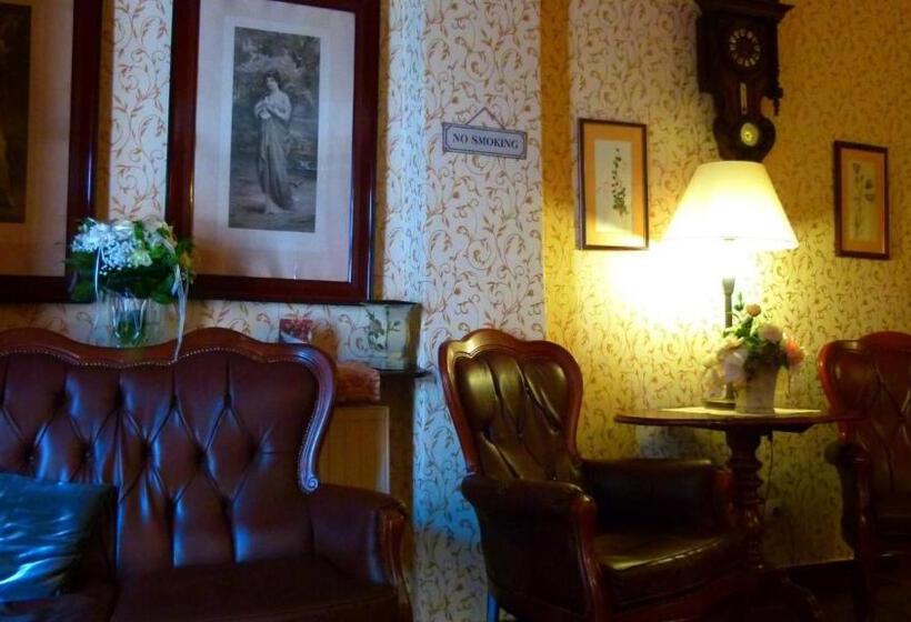 Общежитие Arkadia Gościniec Klima,parking,ogród