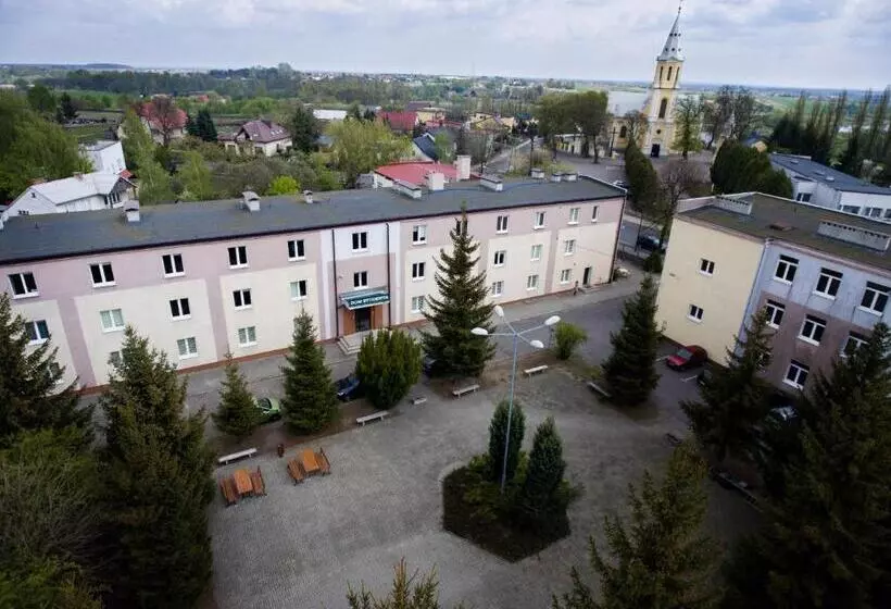 Retkeilymaja Dom Studenta Nr 1 Ans W Koninie