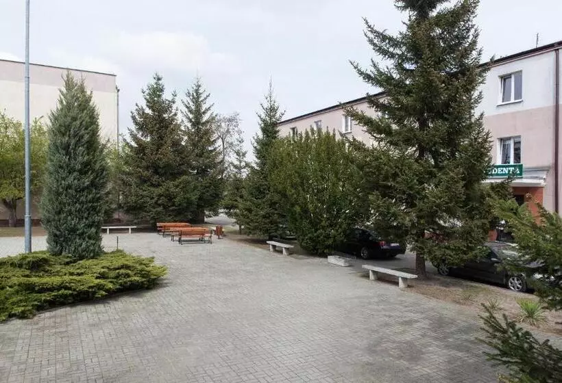 Retkeilymaja Dom Studenta Nr 1 Ans W Koninie