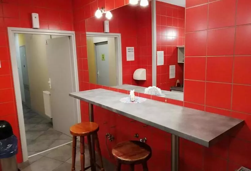 ユースホステル Elemels Planet