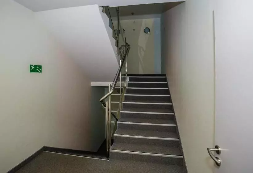 ユースホステル Elemels Planet