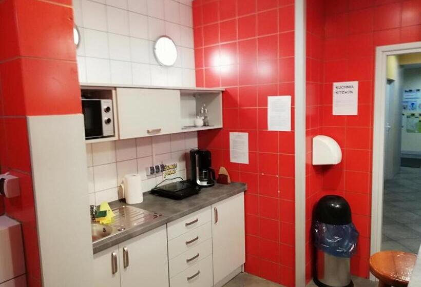 הוסטל Elemels Planet