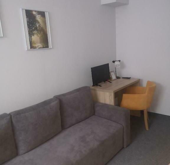 هاستل Ik Elka Sen