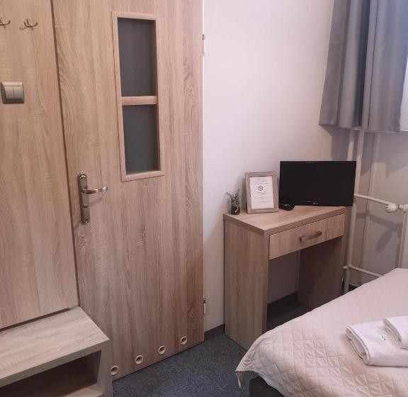 هاستل Ik Elka Sen