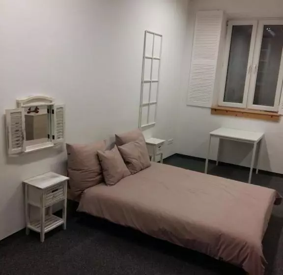 هاستل Master Corner Apartment