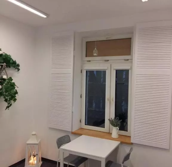 هاستل Master Corner Apartment