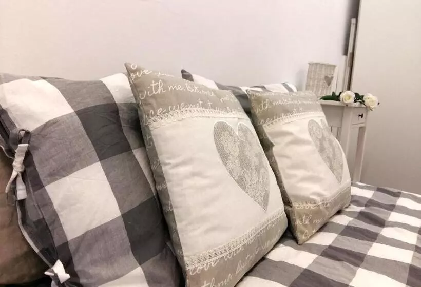 هاستل Master Corner Apartment