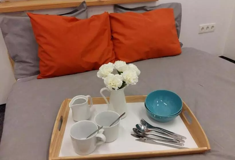 هاستل Master Corner Apartment