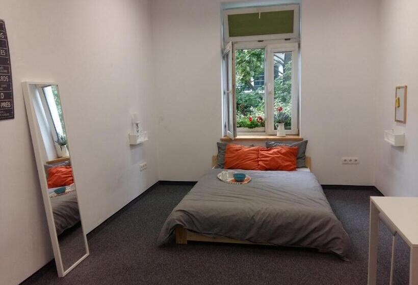 הוסטל Master Corner Apartment