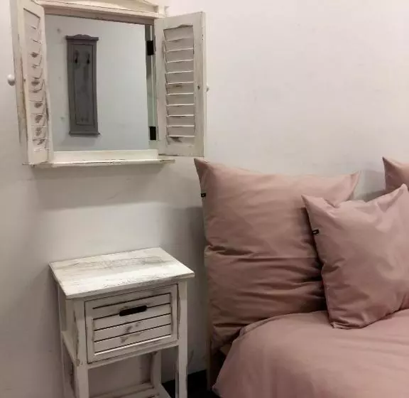 هاستل Master Corner Apartment