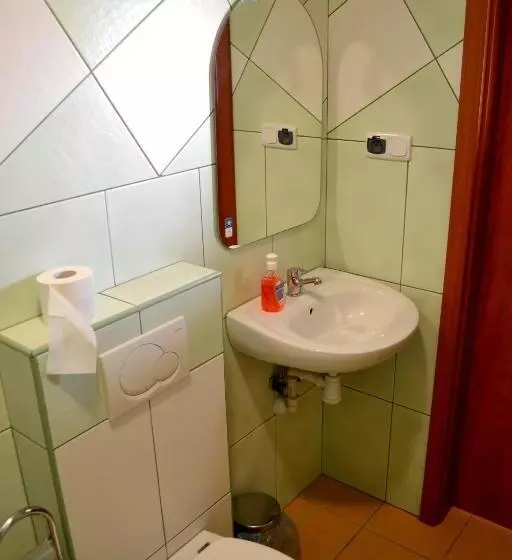 ユースホステル Noclegi Wega