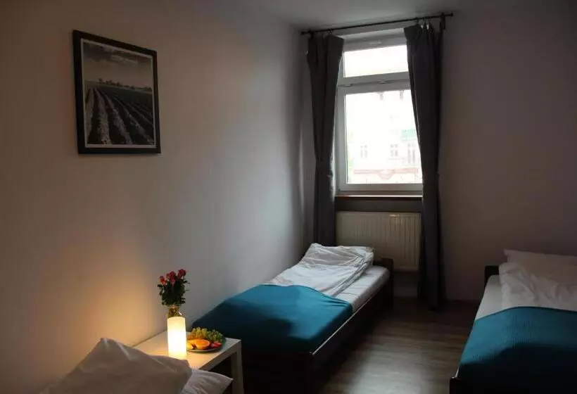 Retkeilymaja Pokoje Babina