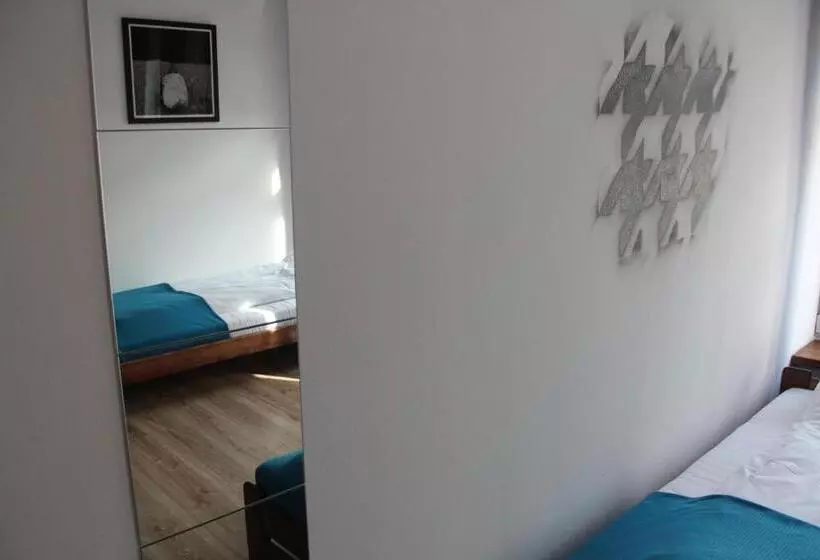 Retkeilymaja Pokoje Babina