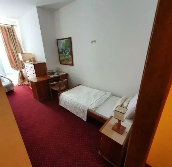 ユースホステル Polak