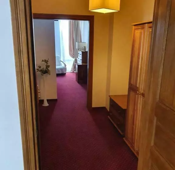 ユースホステル Polak