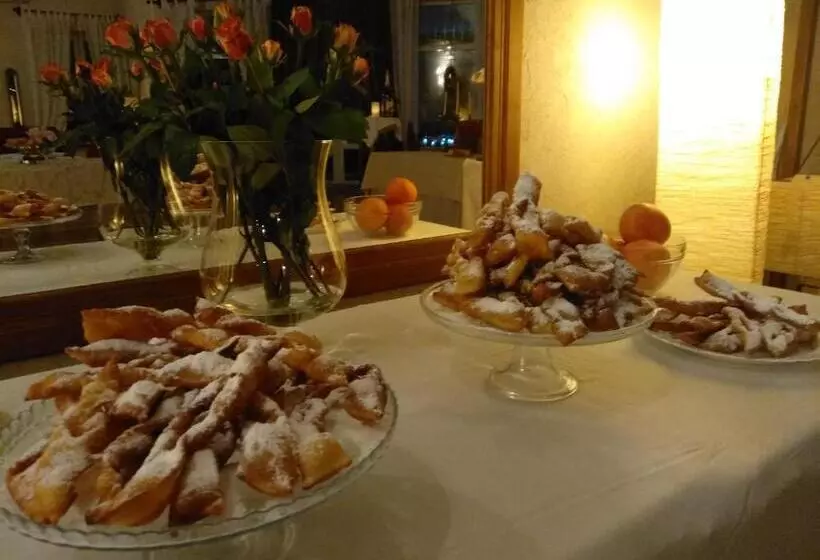 ユースホステル Polak