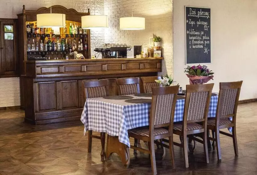 Retkeilymaja Zajazd Boryna