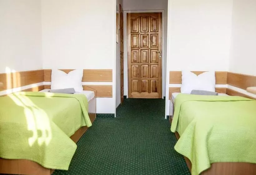 Retkeilymaja Zajazd Boryna