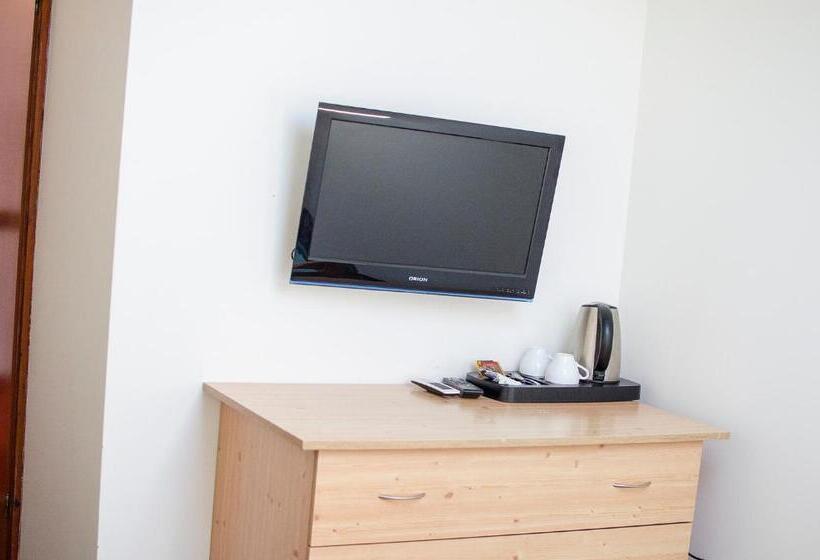 호스텔 Zajazd Pod Gwiazdami