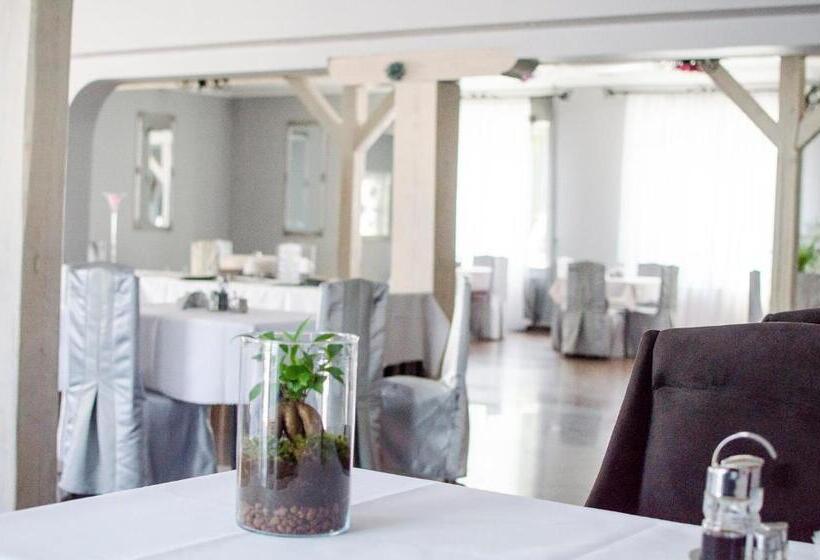 호스텔 Zajazd Pod Gwiazdami