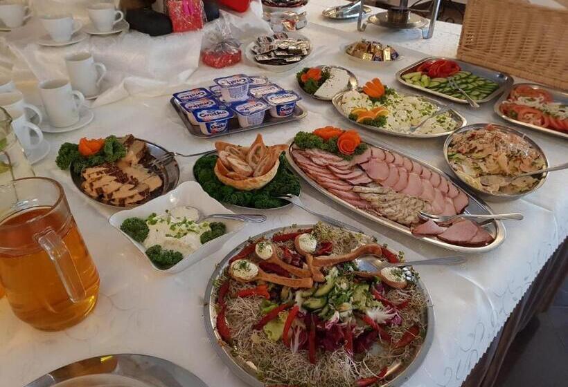 호스텔 Zajazd Pod Gwiazdami