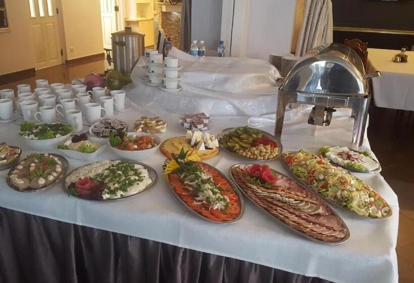 호스텔 Zajazd Pod Gwiazdami