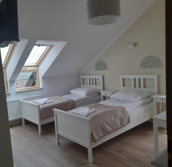 تختخواب و صبحانه Jaśminowe Ogrody