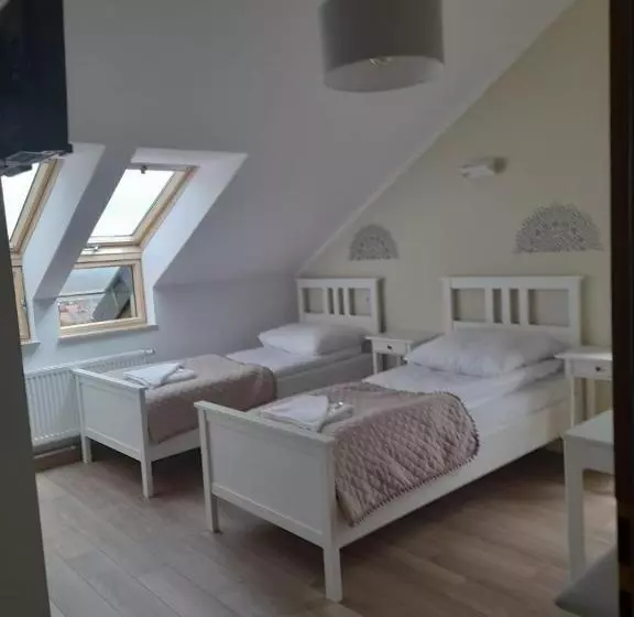 تختخواب و صبحانه Jaśminowe Ogrody