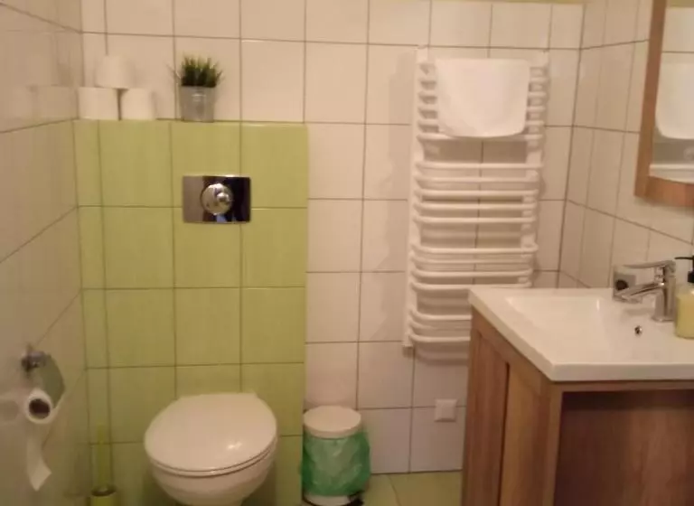 تختخواب و صبحانه Jaśminowe Ogrody