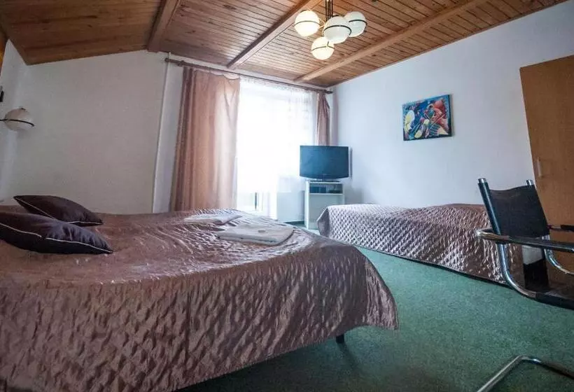 Aamiaismajoitus (B&B) Pokoje Gościnne Korsarz