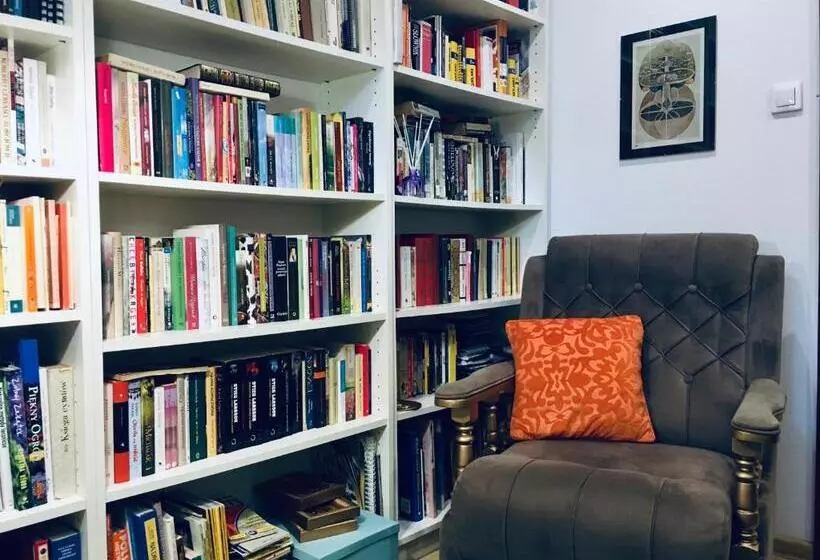 تختخواب و صبحانه Villa Mb