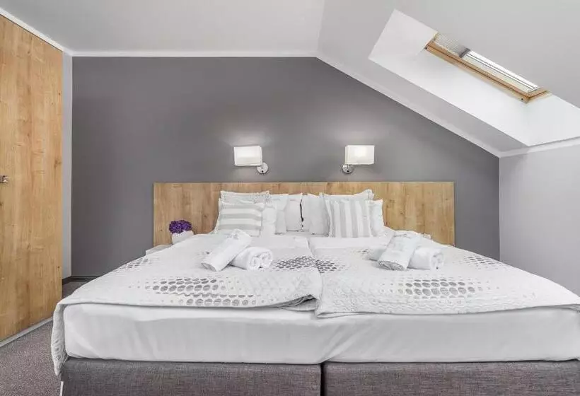 Aamiaismajoitus (B&B) Willa 777 Krasickiego