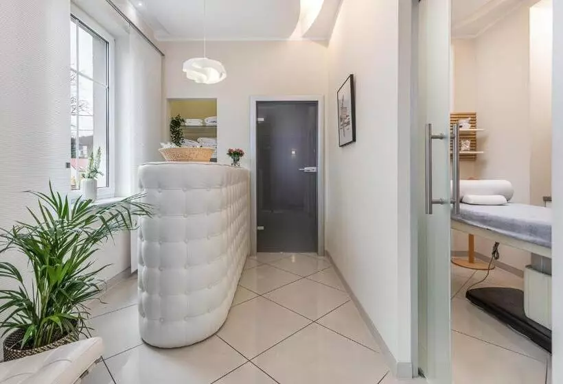 Aamiaismajoitus (B&B) Willa 777 Krasickiego