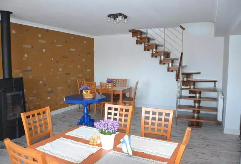 Aamiaismajoitus (B&B) Willa Helena