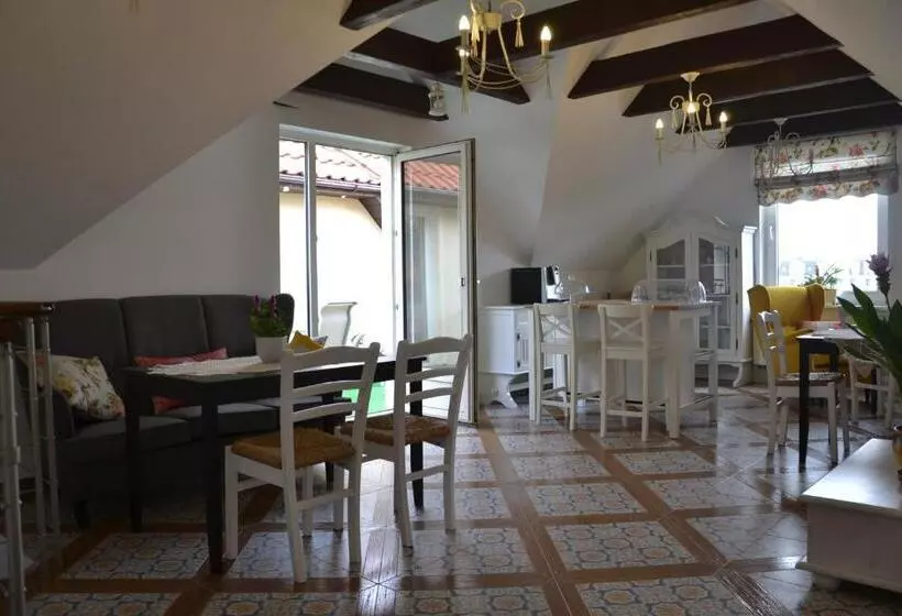 Aamiaismajoitus (B&B) Willa Helena