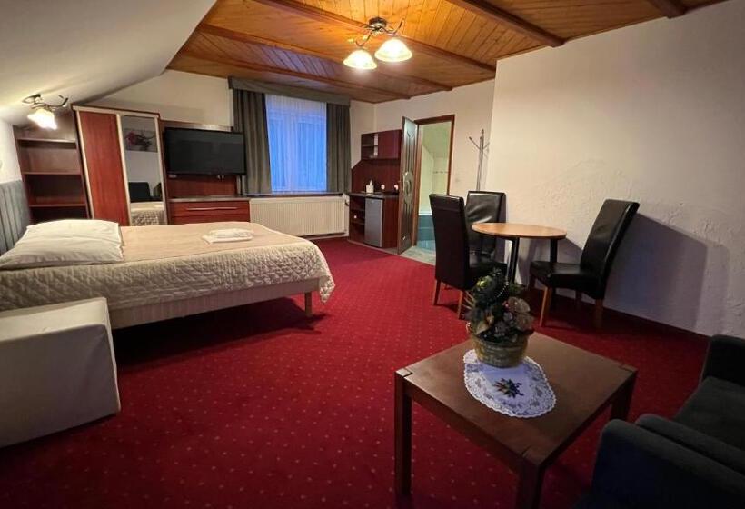 مبيت وإفطار Willa Larysa Agro