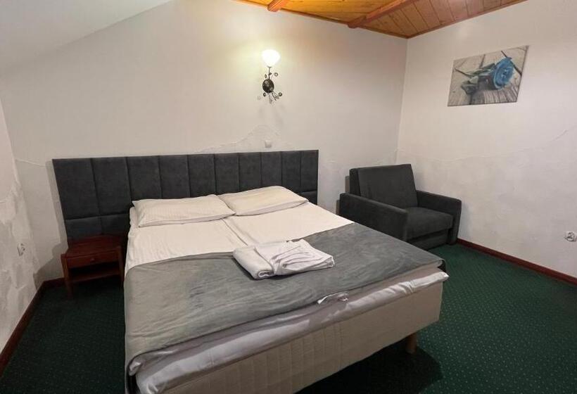 مبيت وإفطار Willa Larysa Agro