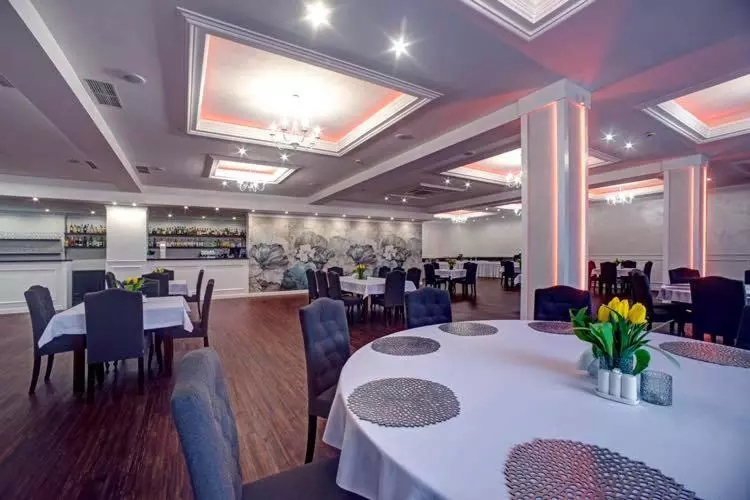 ホテル I Restauracja Bona