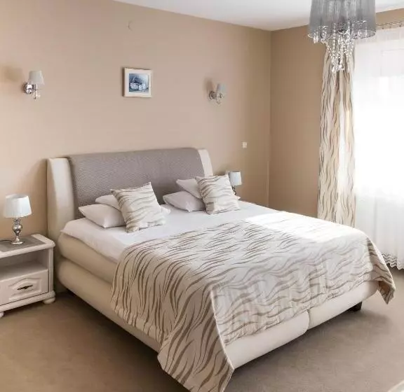 ホテル I Restauracja Bona