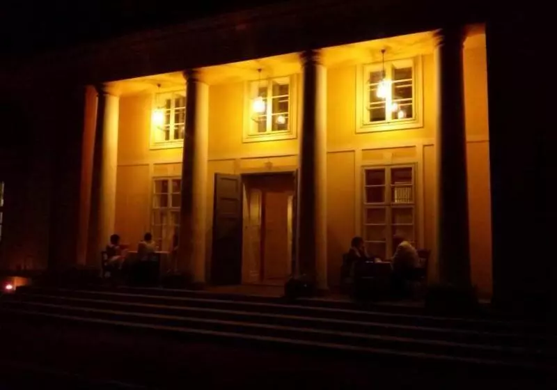 ホテル Pałac Bażantarnia